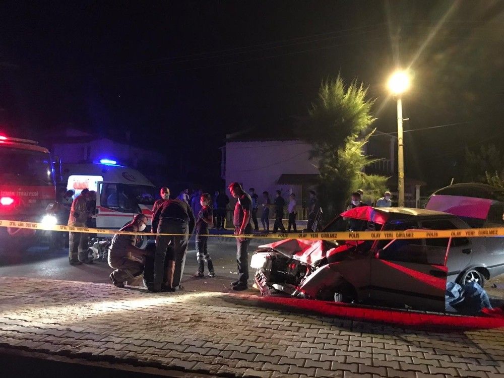 MOTOSİKLETlLERE ÇARPAN OTOMOBİL KAÇTI