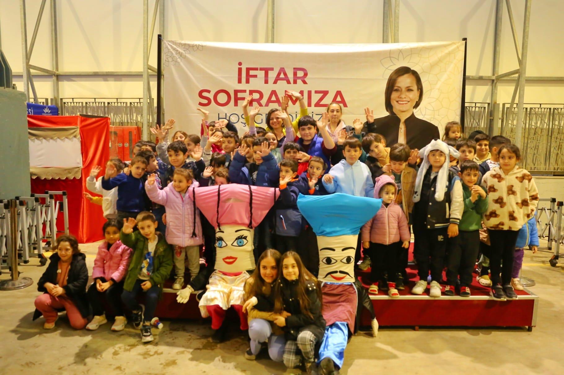 Karabağlar’da Ramazan Sofraları Dayanışmayı Büyütüyor
