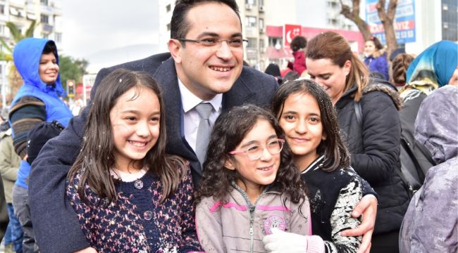 Bornovalı Çocuklara Kar Sürprizi