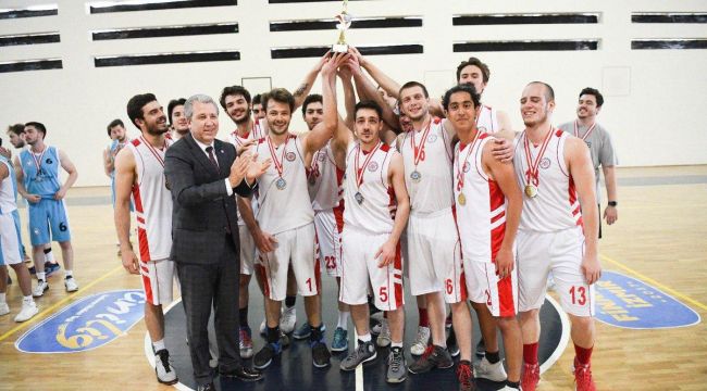 EGE ÜNİVERSİTESİ ÖĞRENCİLERİNDEN 94 ÖDÜL…
