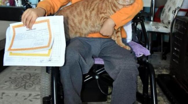 Furkan, Karne sevincini Evinde Yaşadı