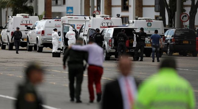 Kolombiya’da Polis Akademisi Önünde Patlama