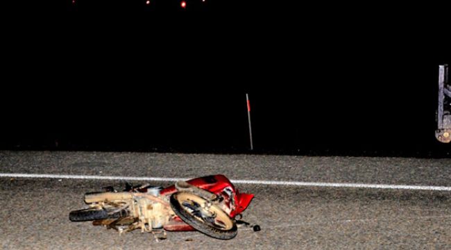 Önce traktöre sonra TIR'a çarptı!