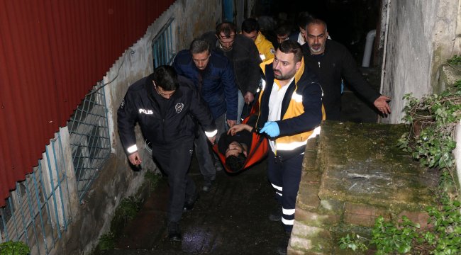 4 kişi kovalayıp bacağından bıçakladı