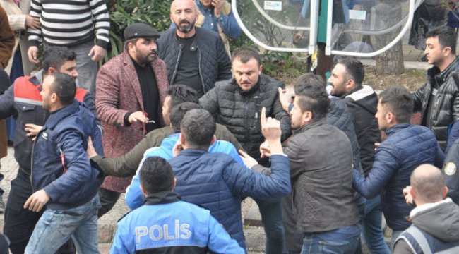 Adliye önünde dehşet!