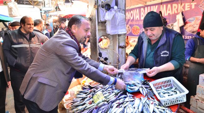 ASLAN PAZAR ESNAFINI GEZDİ