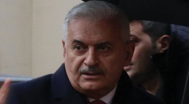 Binali Yıldırım, kanser tedavisi gören çocukları ziyaret  etti