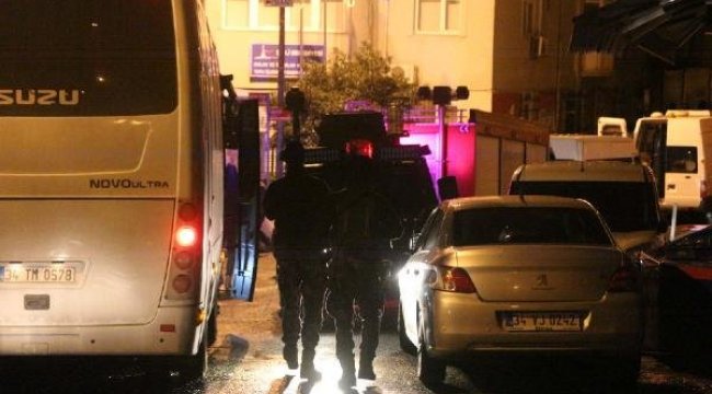 İdil Kültür Merkezi'ne operasyon! Kapılar oksijen tüpü ile kesildi