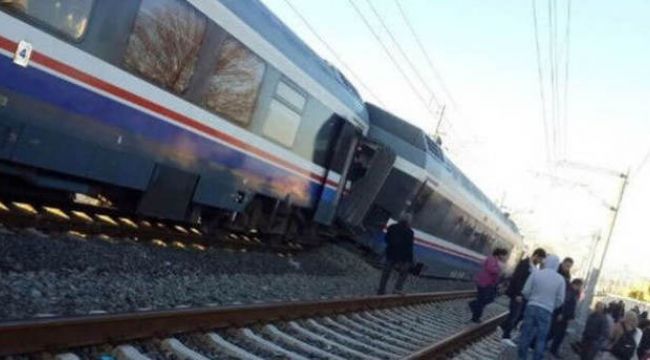 İZMİR'DE KORKUNÇ TREN KAZASI!