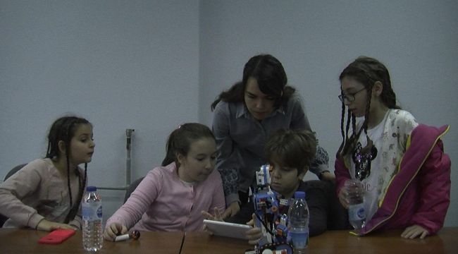 Lego Boost İle Robotumu Tasarlıyorum