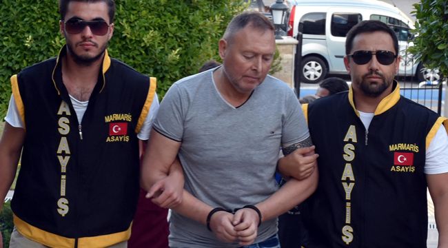 Pırlanta yutan turistin cezası belli oldu