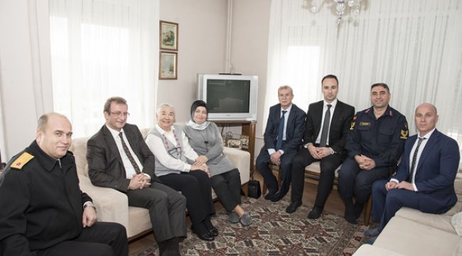 ŞEHİT AİLELERİNİ YALNIZ BIRKMAIYORLAR