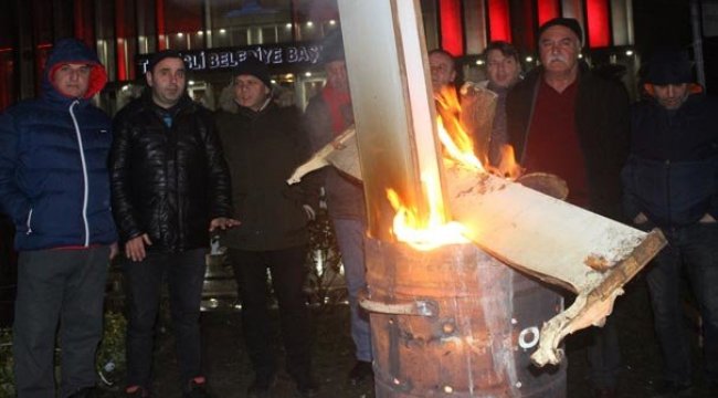 Şişli'de maaşlarını alamayan işçiler açlık grevine başladı