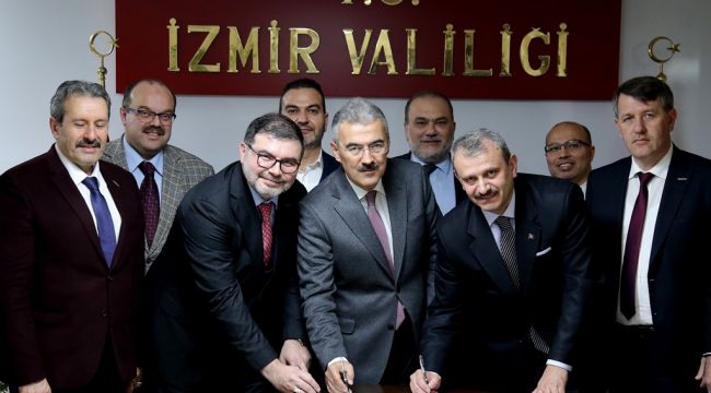 VALİ AYYILDIZ BAĞIMSIZLIKLA MÜCADELE PROTOKOLUNE İMZA ATTI