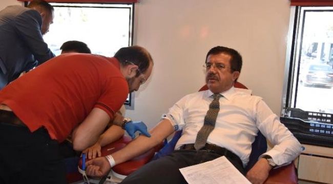 ZEYBEKÇİ KAN BAĞIŞINDA BULUNDU