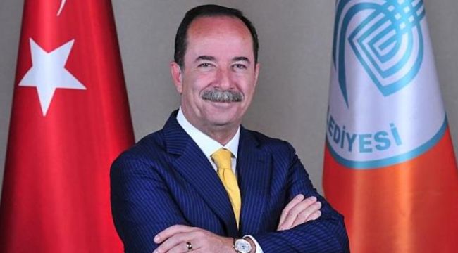 15 Temmuz'da kadeh kaldıran başkan hakkında suç duyurusunda bulunuldu