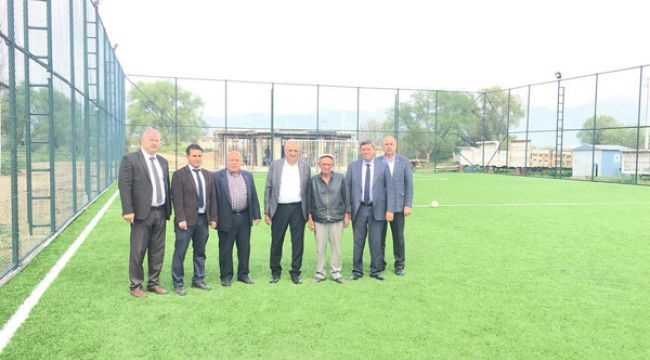 4 YENİ HALI SAHAYI HİZMETE SUNULYYOR