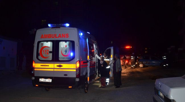 5 katlı binada yangın çıktı, mahsur kalanları itfaiye kurtardı