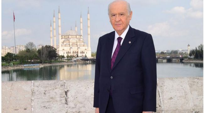 Bahçeli'den Taşköprü pozu