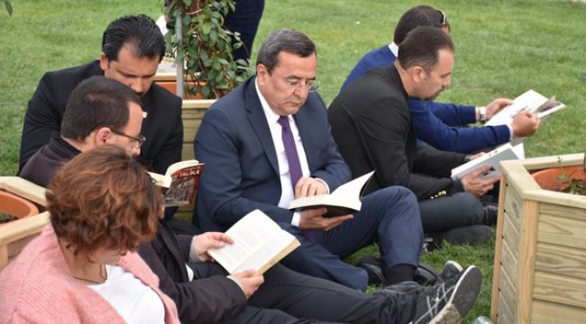 BATUR’DAN KİTAP KURTLARINA DESTEK