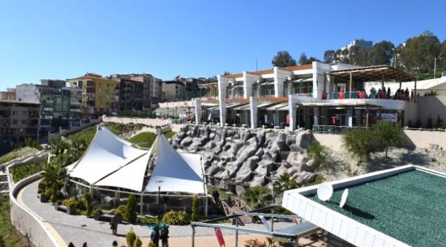 CUMHURİYET VE DEMOKRASİ PARKI GÖRKEMLİ BİR TÖRENLE AÇILDI