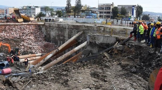 GÖÇÜK ALTINDA KALAN İŞÇİLERDEN HALA SES YOK