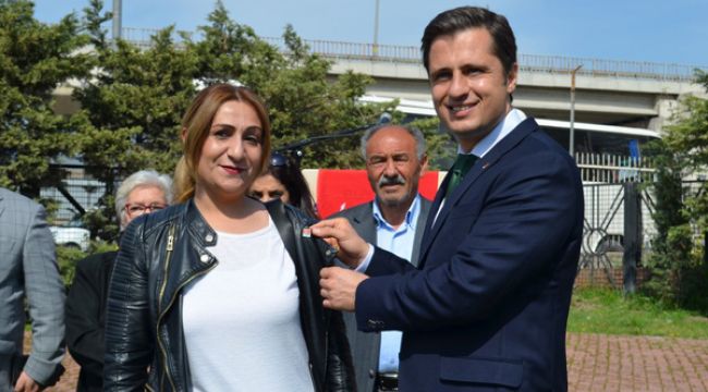 İZMİR'DE AK PARTİLİ 500 ÜYE CHP'YE GEÇTİ