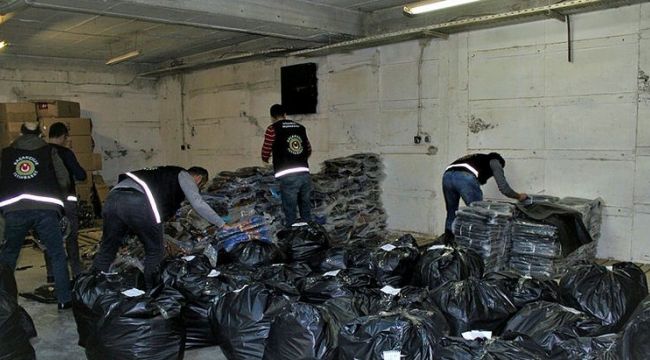 İZMİR'DE KAÇAKÇILIK OPERASYONU!