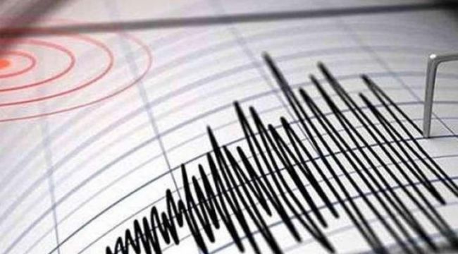 İZMİR'DE KORKUTAN DEPREM!