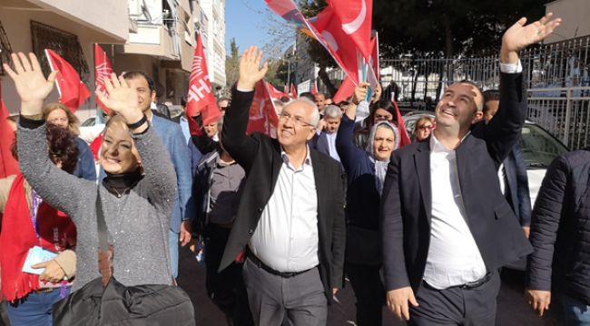 KARABAĞLAR’DA COŞKULU YÜRÜYÜŞ
