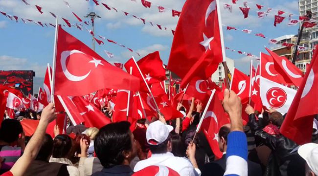 MHP İLÇE BAŞKANINA BIÇAKLI SALDIRI