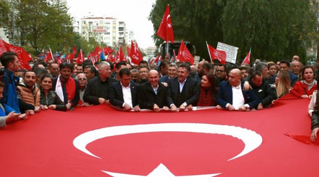 MİLLET İTTİFAKI’NDAN BAYRAKLI’DA “BÜYÜK YÜRÜYÜŞ”