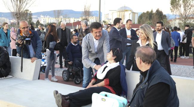 NİHAT ZEYBEKÇİ: "KİMSENİN YAŞANTISINA MÜDAHALE EDİLMEYECEK"