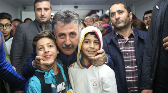 SANDAL’DAN BAYRAKLI’DA GENÇLERE MÜJDE