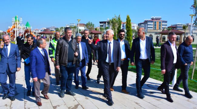 TORBALI'NIN MİLLET BAHÇESİ DOLDU TAŞTI