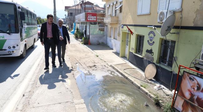 ZEYBEKCİ: GÜZELİM İZMİR'E BU GÖRÜNTÜ REVA MI?