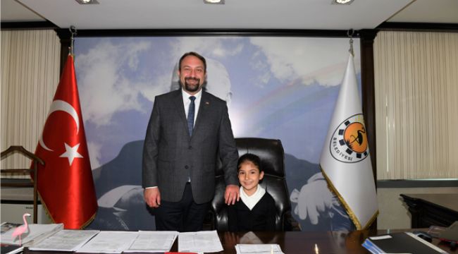 23 NİSAN'DA ÇİĞLİ ECEM'E EMANET