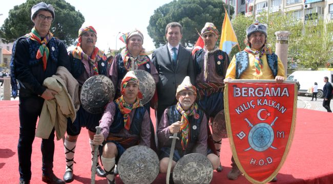ATATÜRK’ÜN BERGAMA’YA GELİŞİNİN 85. YILI TÖRENLERLE KUTLANDI