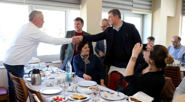 BAŞKAN TUGAY ‘İŞ DÜNYASI’ İLE BULUŞTU