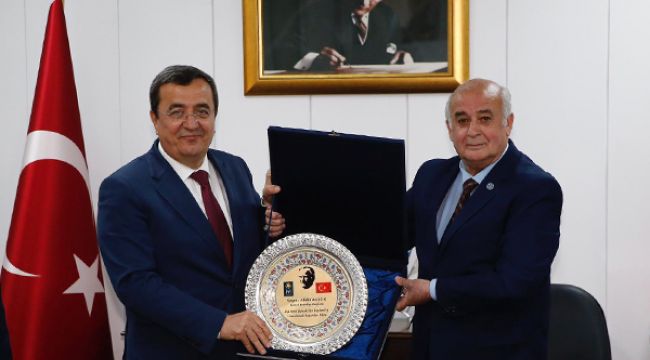 BATUR’A İYİ PARTİ KONAK’TAN TEBRİK ZİYARETİ