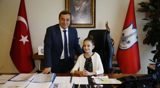 BATUR KOLTUĞU MİNİK ELİZ’E EMANET ETTİ