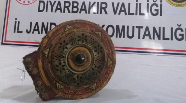 Bin 100 yıllık İbranice kitap ele geçirildi