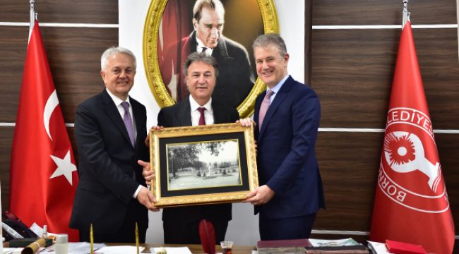 BORNOVA İŞ DÜNYASININ DENEYİMLERİNDEN YARARLANACAK