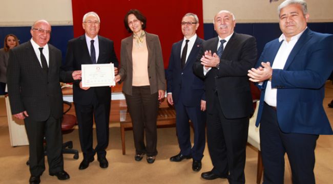 CHP, İZMİR’DE İLK MAZBATASINI ALDI…
