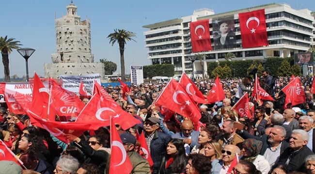 CHP İZMİR LİDER'E SALDIRIYA TEPKİ İÇİN ALANDA