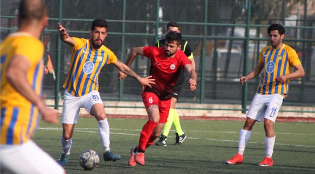 Foça Belediyespor, Alaçatı Spor’u tek golle yendi
