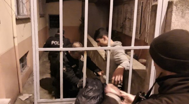 Kaçan hırsız çıkmaz sokağa girince yakalandı