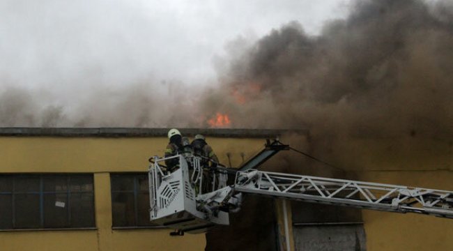 Sanayi sitesinde korkutan yangın