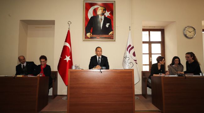 URLA BELEDİYESİ YENİ DÖNEM İLK MECLİSİNİ GERÇEKLEŞTİRDİ