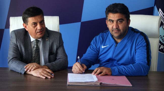 Adana Demirspor Ümit Özat ile 1 yıl daha